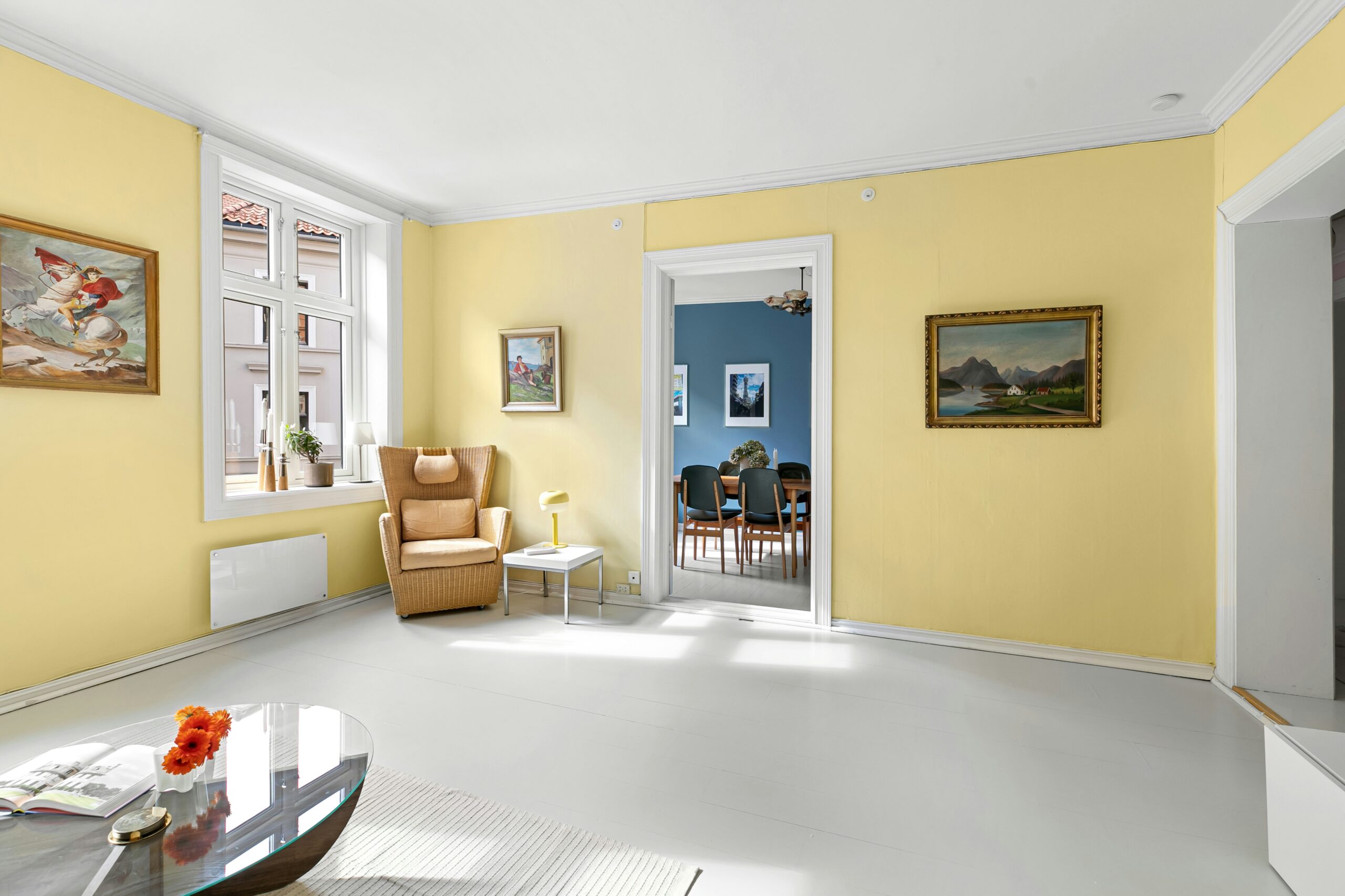 Tips to Make a Small Living Room Feel Bigger